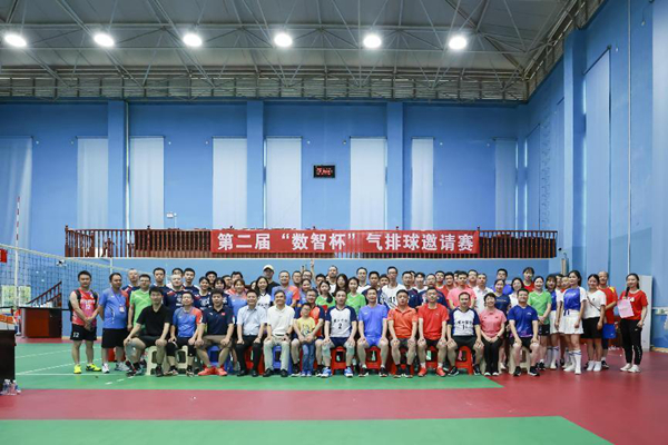 3f0cad51a477485b9f9493aab43ab883.jpg